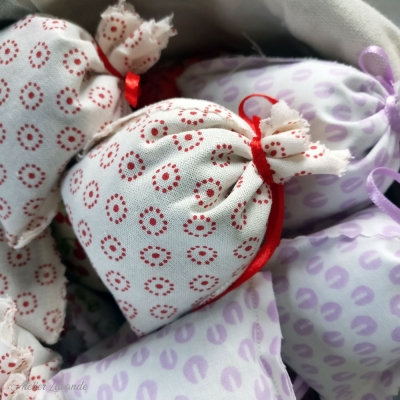Minis sachets de lavande à motif géométrique tendance