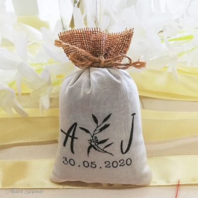 Sachets de lavande pour cadeau d'invité mariage