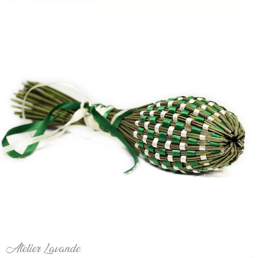 Fuseaux de lavande bicolore avec ruban satin vert émeraude et blanc Fuseaux de lavande bicolore avec ruban satin vert émeraude et blanc