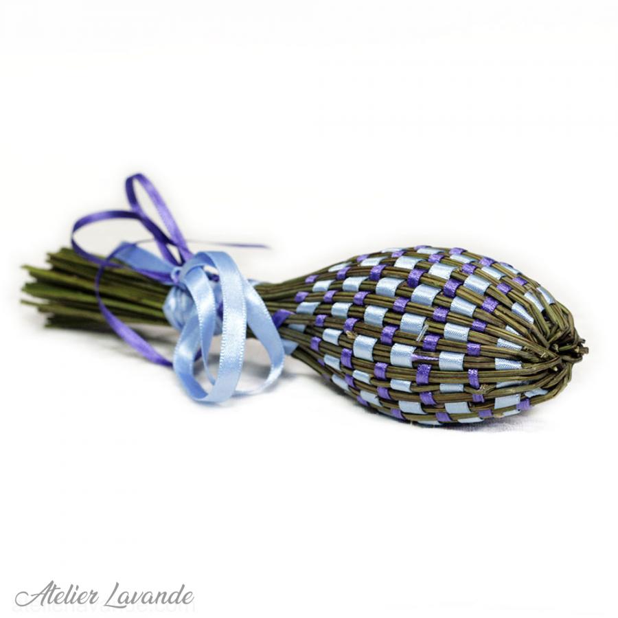 Fuseaux de lavande bicolore avec ruban satin violet et bleu Fuseaux de lavande bicolore avec ruban satin violet et bleu