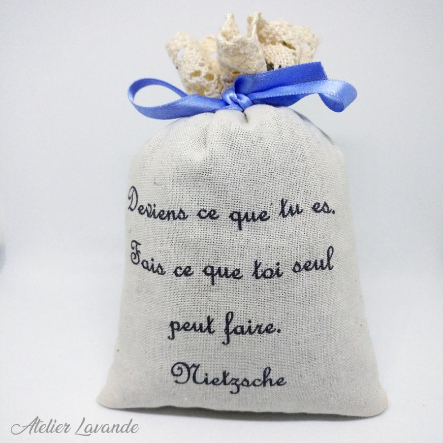 Sachet de lavande avec citation de Nietzsche Sachet de lavande avec citation de Nietzsche